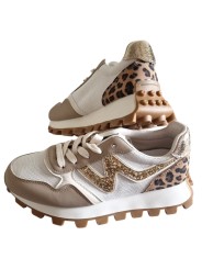 Running beige, leopard, doré et blanc qui s'adaptera à un look sophistiqué ou décontracté.