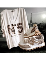 Running beige, leopard, doré et blanc qui s'adaptera à un look sophistiqué ou décontracté.